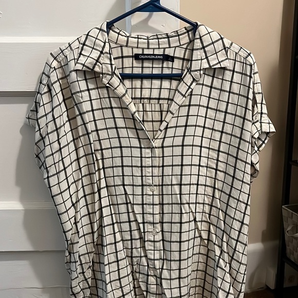 Calvin Klein button up - Picture 1 of 3